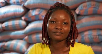 Wini Angéle Gnimle, Managerin des Aufbereitungslagers des GEPA-Partners gebana Togo, Foto: GEPA