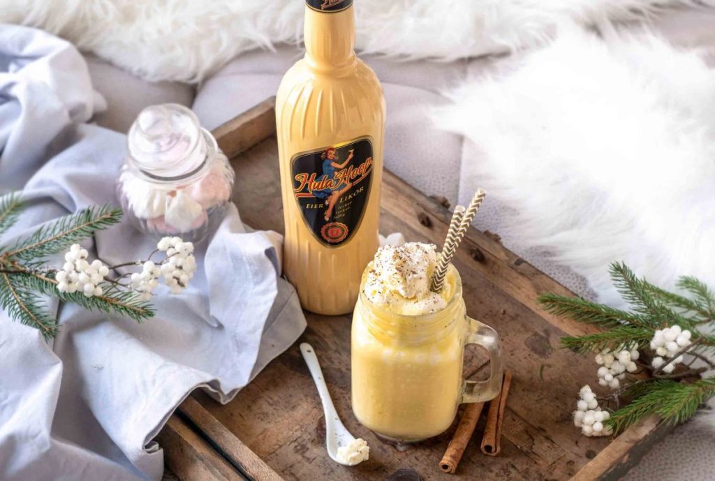 Rezept: Cremiger Eggnog mit Hulahoop Eierlikör - Foto: Hulahoop Eierlikör