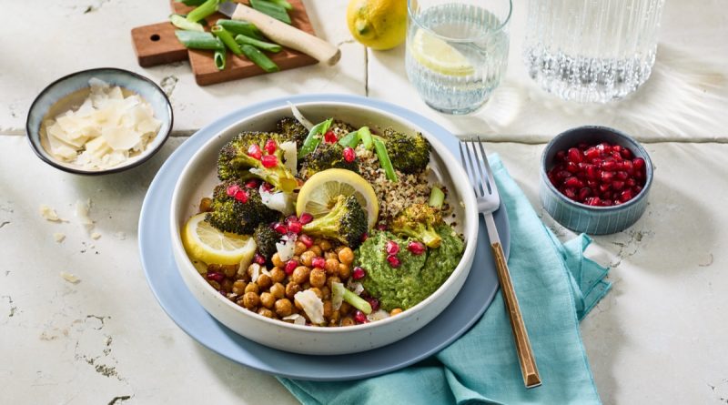Brokkoli-Bowl auf Quinoa