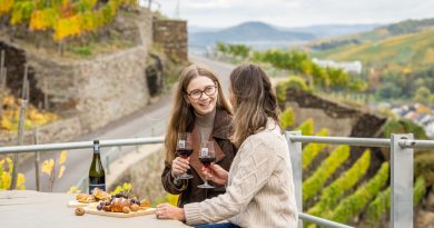 Frühling im Ahrtal: Neue Wein-Entdecker-Touren und genussvolle Wandererlebnisse