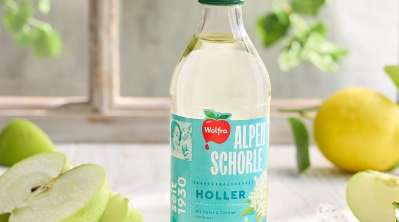 Natürliche Erfrischung für unterwegs: Alpenschorle Holler von Wolfra