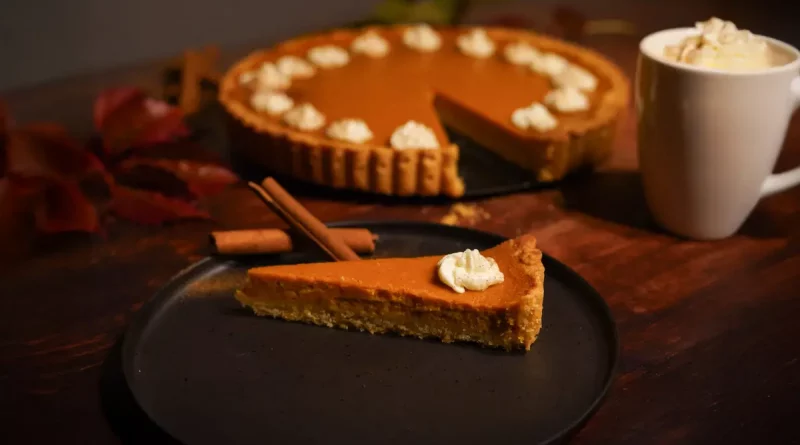 Klassischer Pumpkin Pie mit Dinkel: Herbstlicher Genuss aus dem Ofen