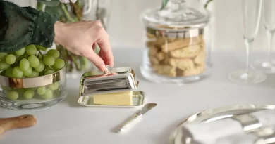 Butterdose Mary: Stilvolle Präsentation für Butter auf dem gedeckten Tisch