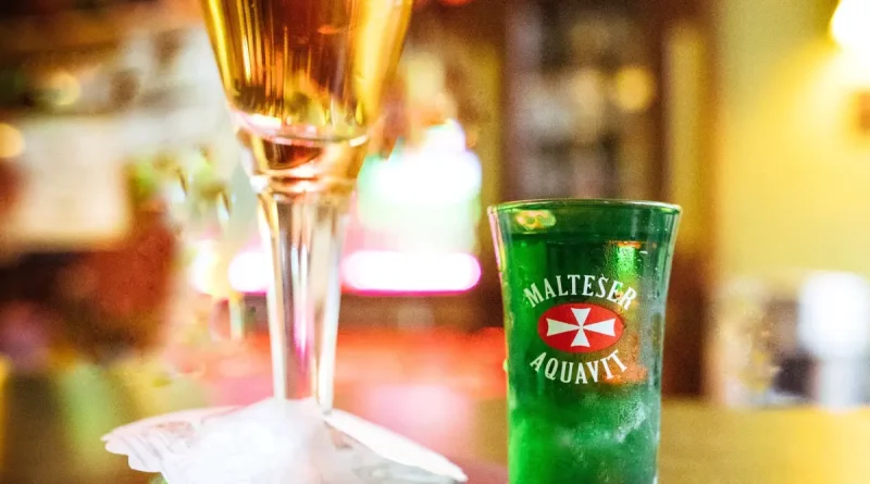 Malteserkreuz Aquavit stellt Kampagnenfigur „Malte“ vor
